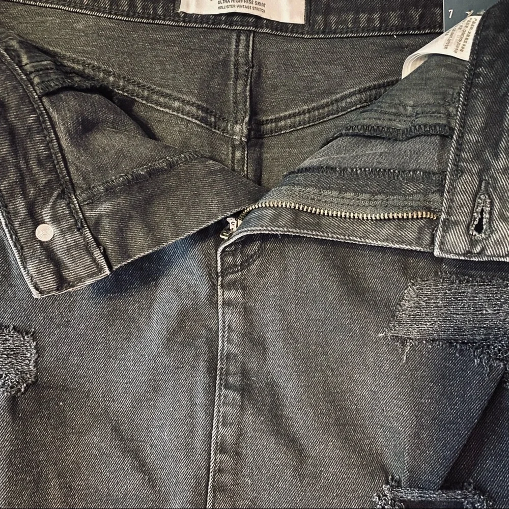 Hollister Denim Mini Skirt Ultra High Rise Distressed Black Size 7 Waist 28” - Picture 10 of 15